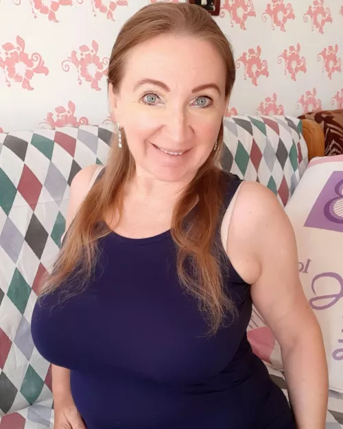 F56 with bra size 36F natural