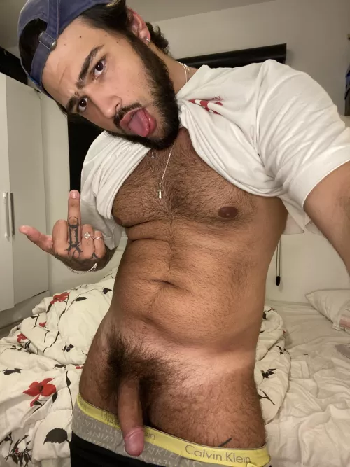 Hi sluts, follow me for more, everting is on my bio😈