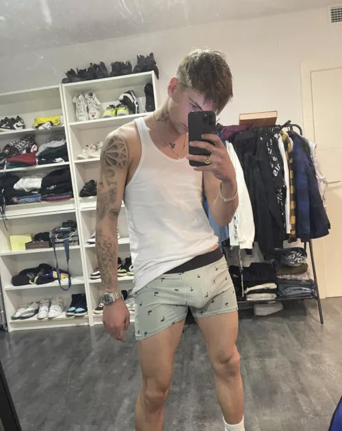 hmu if you wanna see more or just wanna be friends