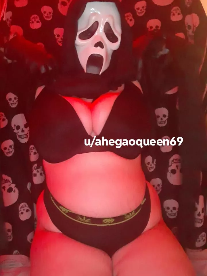 I just love it when listening to you scream