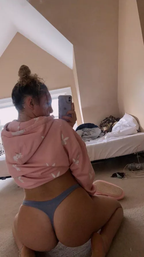 i think you’ll get addicted to me..😌 OF SALE below