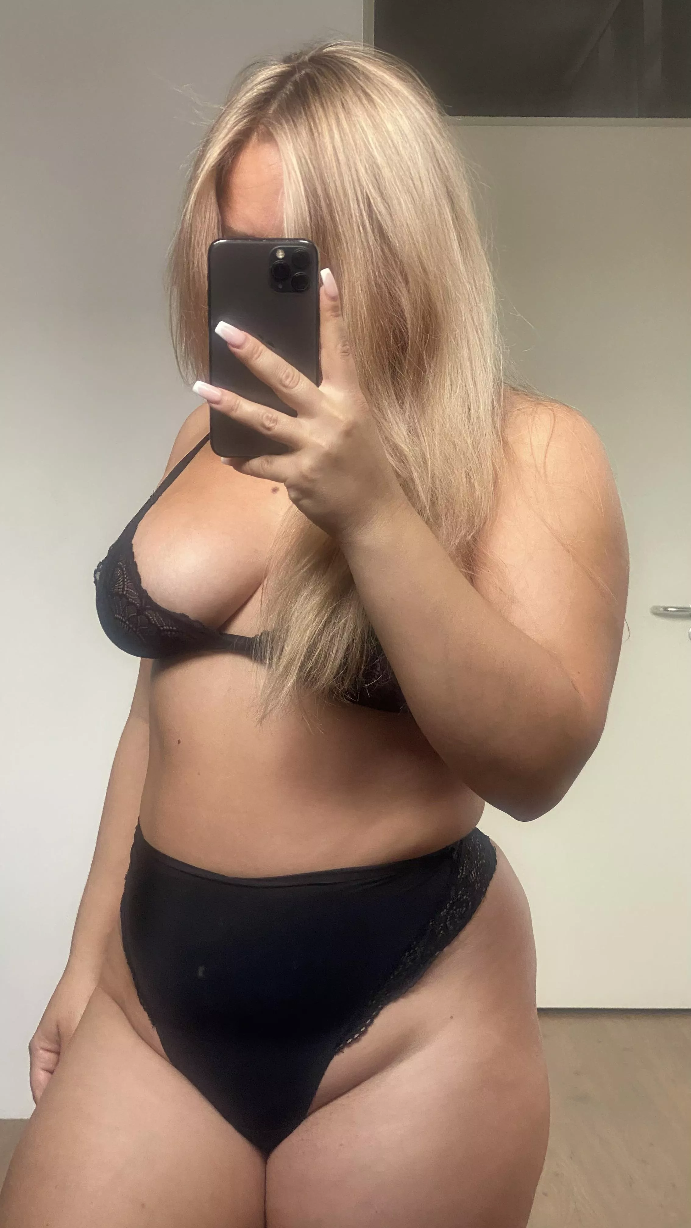 Im a good girl but only here 🙈