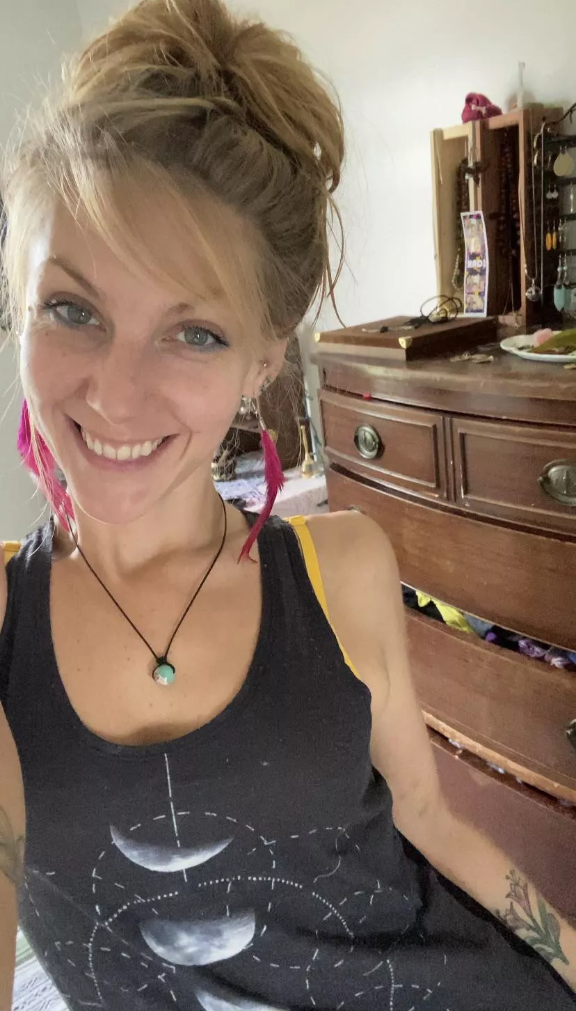 I’m totally clothed but oh well