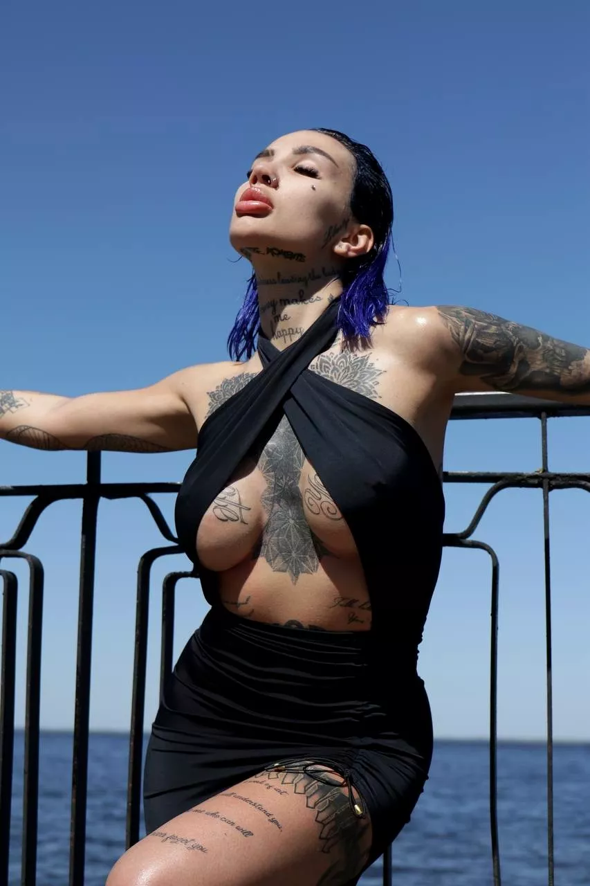 Is it bad that I really really want my boss to bend me over his desk?