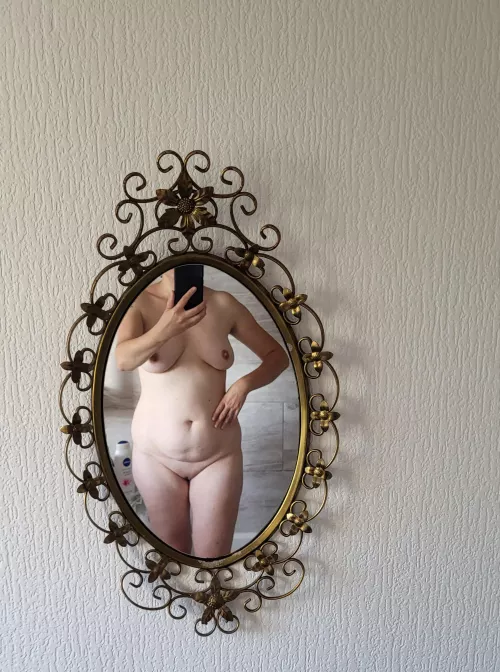 Is this nude makes you to do something to me