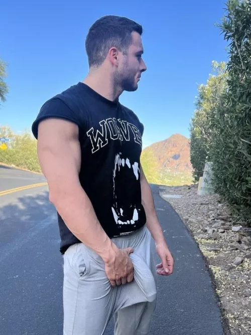 It's true what they say about grey sweatpants.