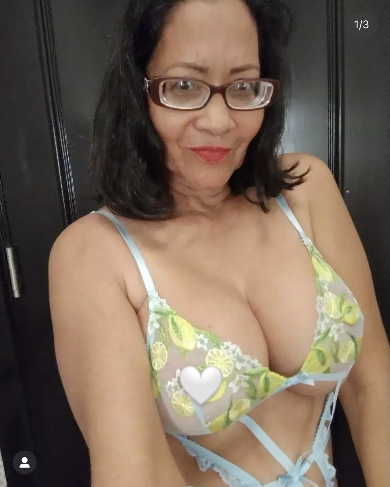 Latina GILF