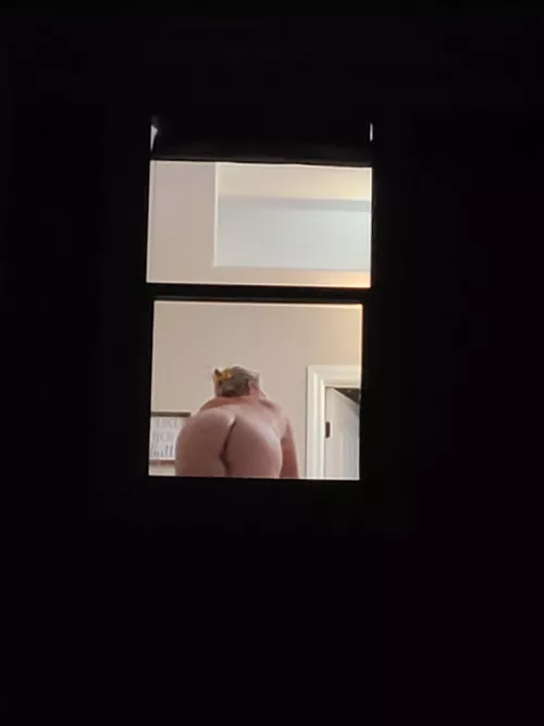 left the blinds open for the boys😈