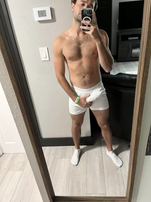 Need a pretty girls help 🥴