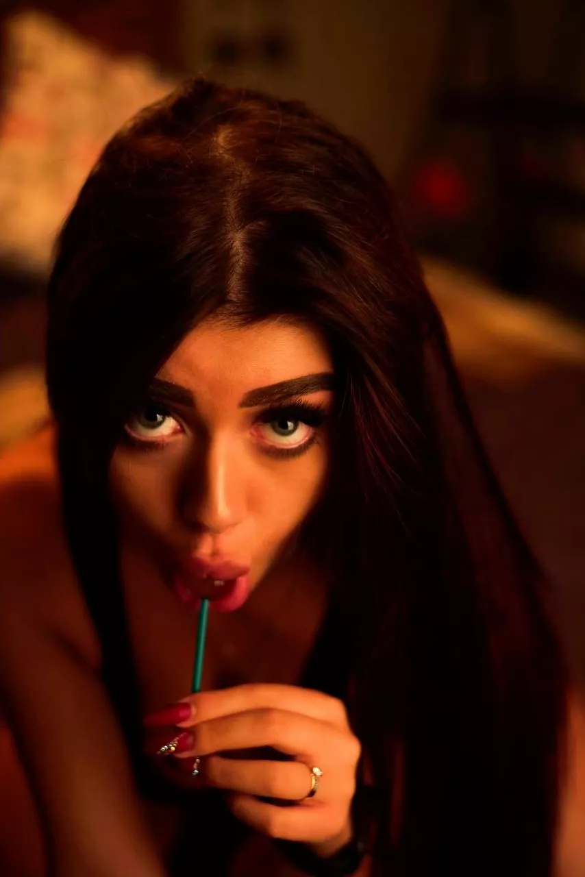 Only hit the arrow if you’d fuck me raw