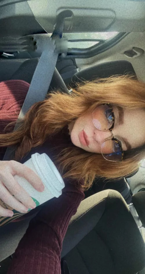 the glasses stay on during sex 🥰