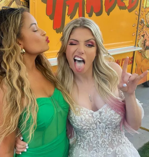 When I say Chocolate & Vanilla Swirl, this is what I mean