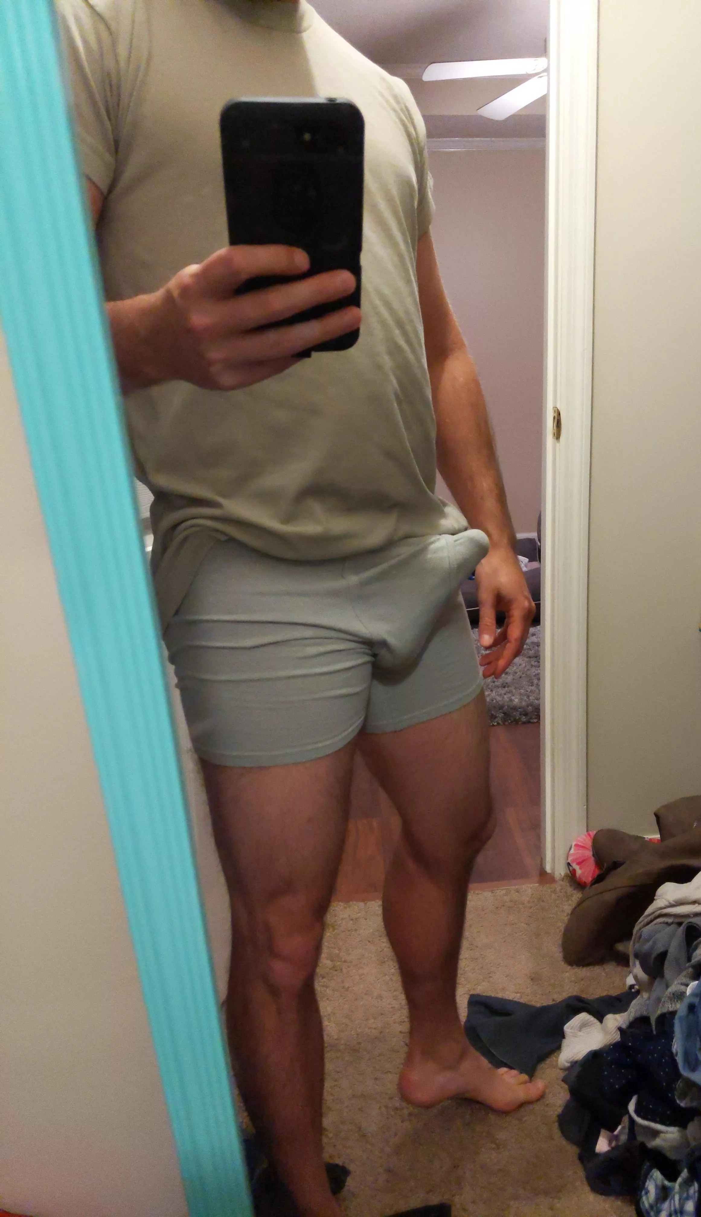 wish I had someone waiting on their knees for when I get home from base