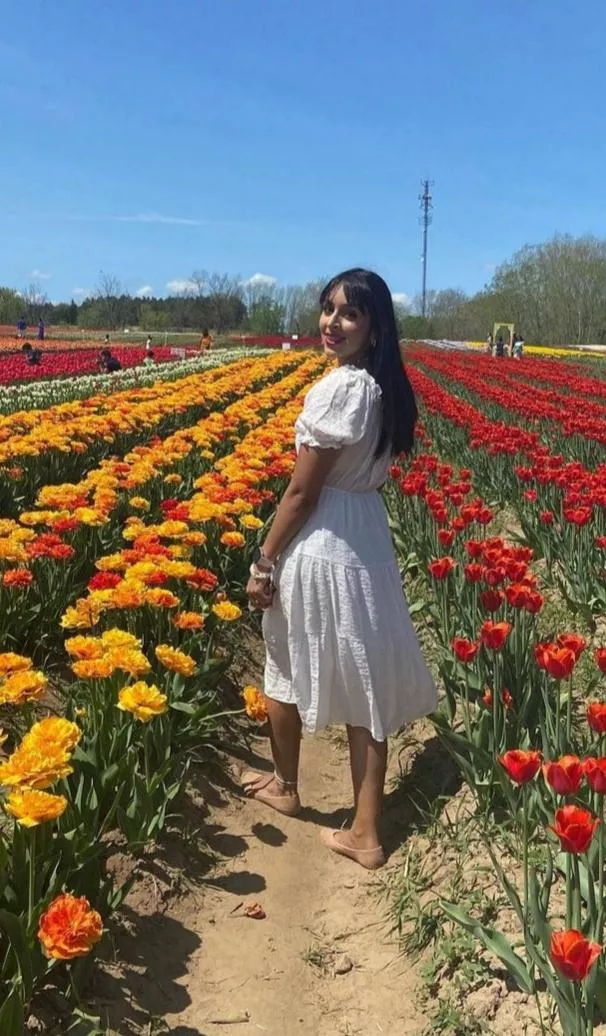 Would you fuck my wife in public in front of me ?