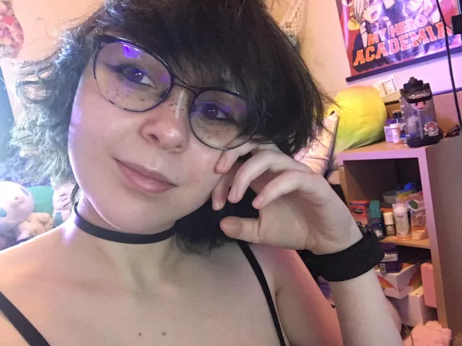 Boring day lol so I don’t have a very cool outfit on today