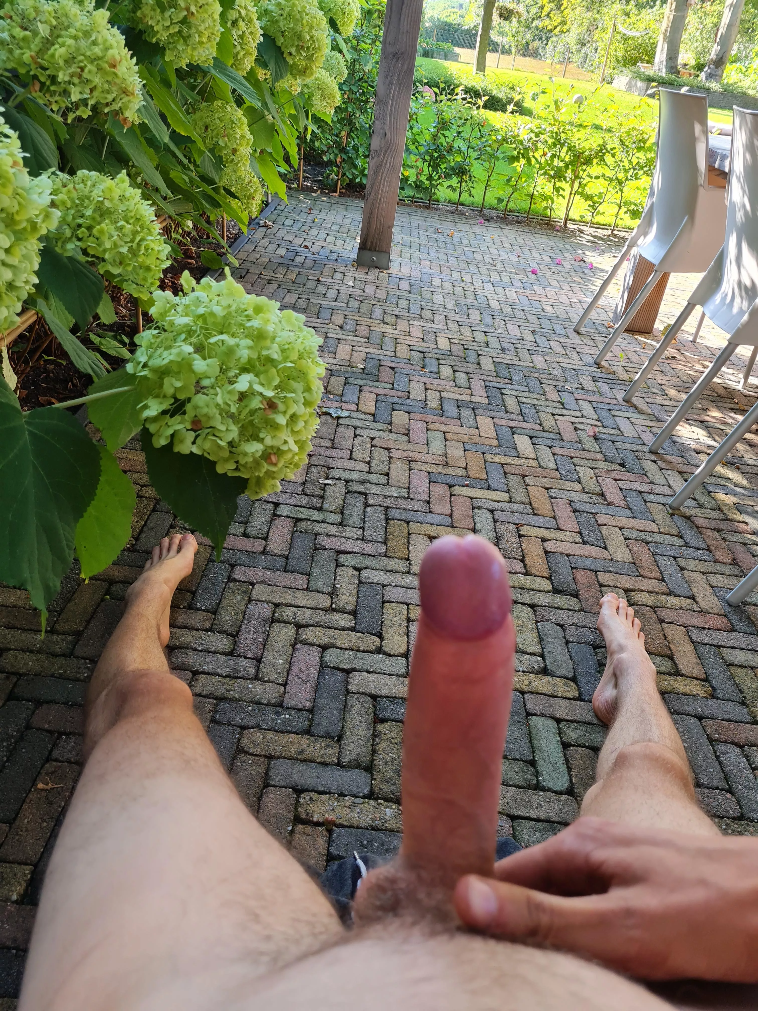 i hope the neighbours dont look out the window.