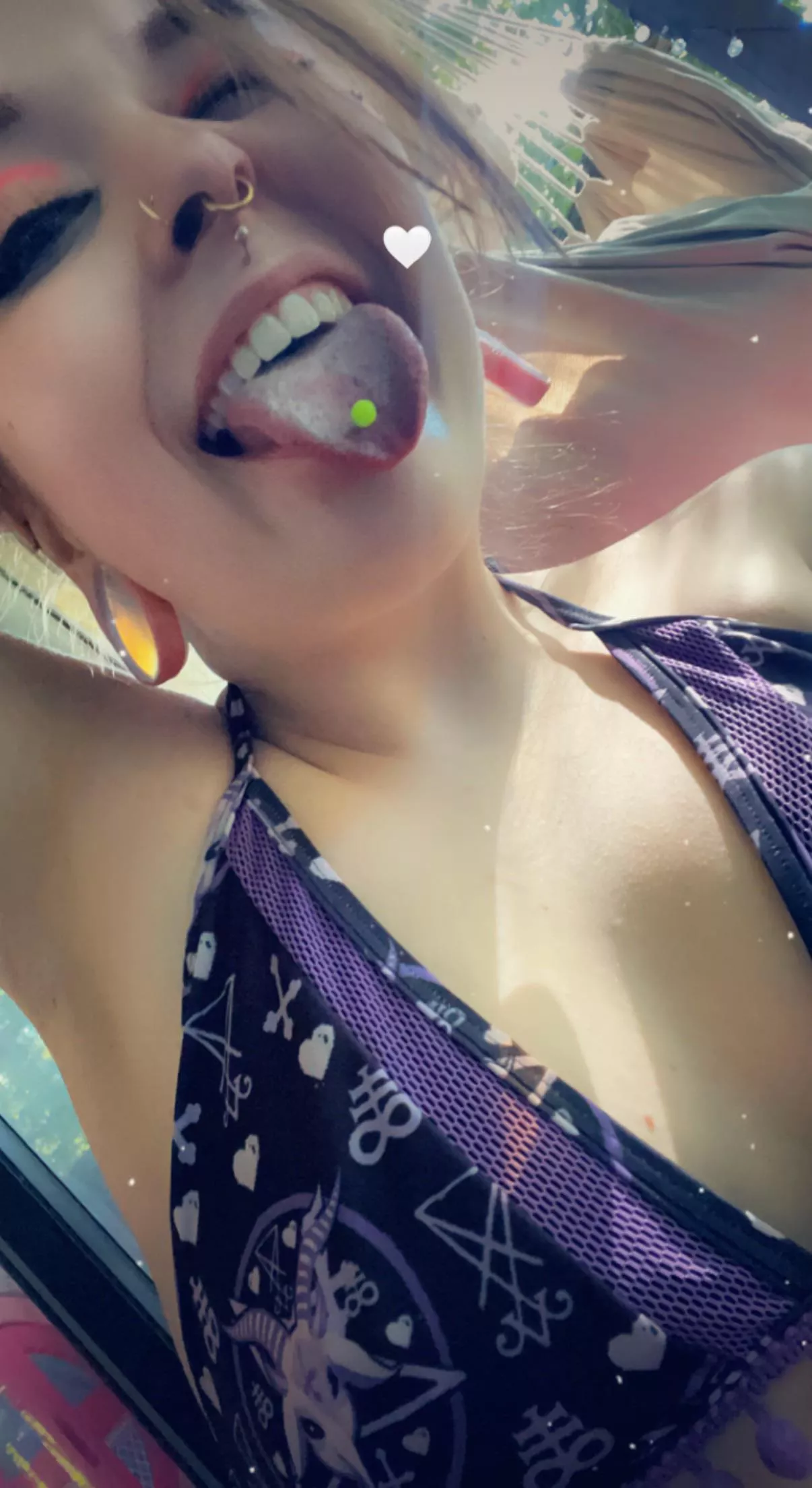 My hair is growing in. But it’s so soft don’t you wish you could lick it ? Come see me do it for you 👀👀