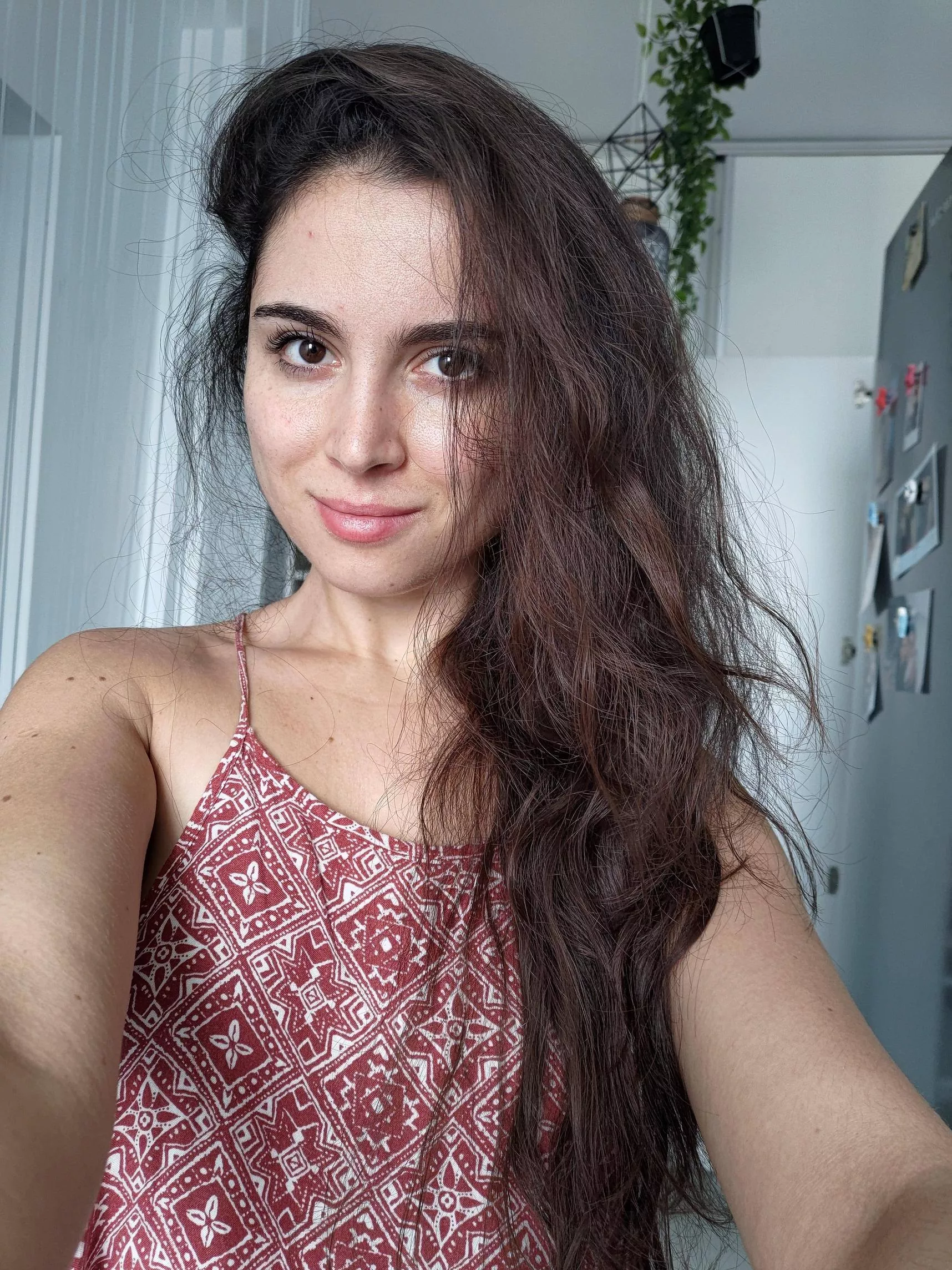 My hair is growing thick again, yaaay :) all natural