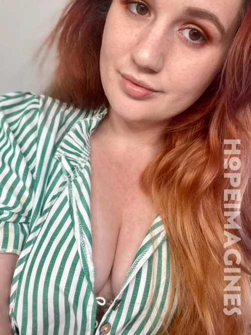 Off to work today, hope the tips are nice 🫦