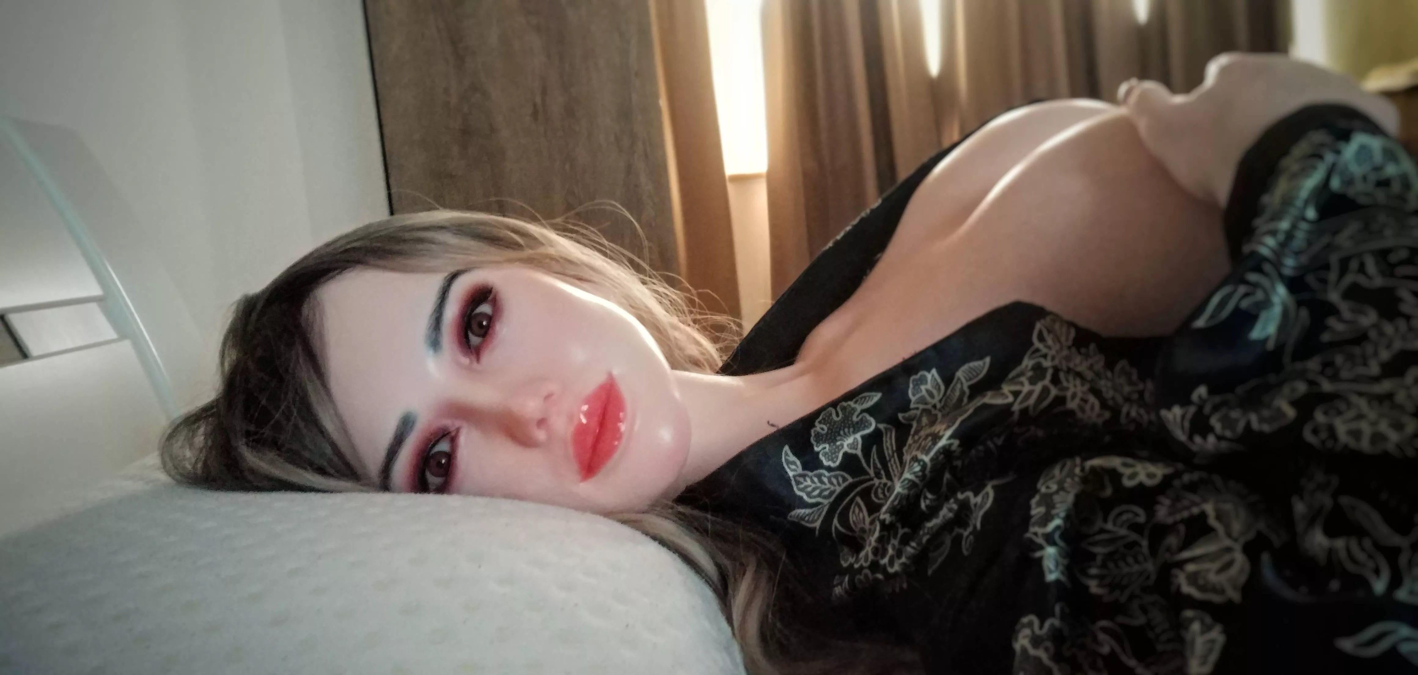 What a fine way to wake up. Celine says hi to you