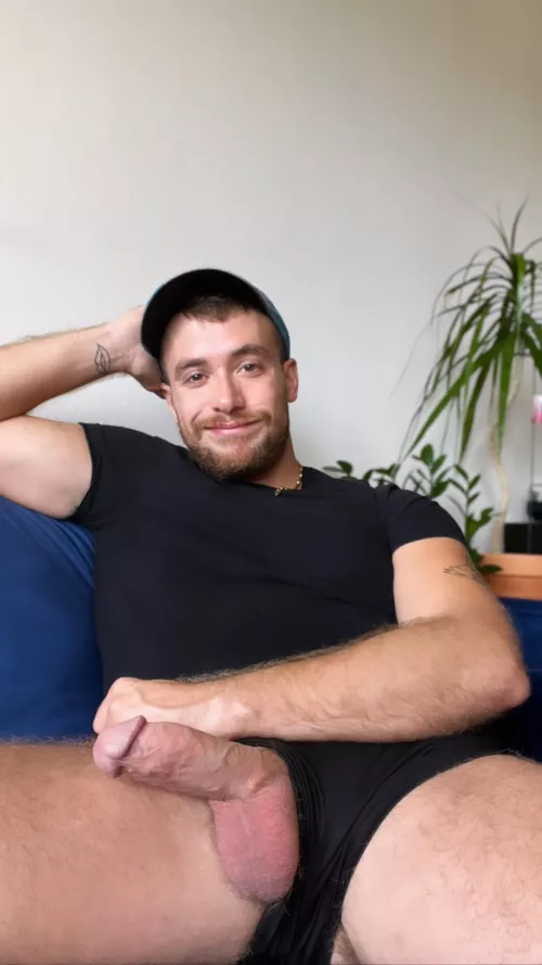 You like thick boys with fat dicks? 😈