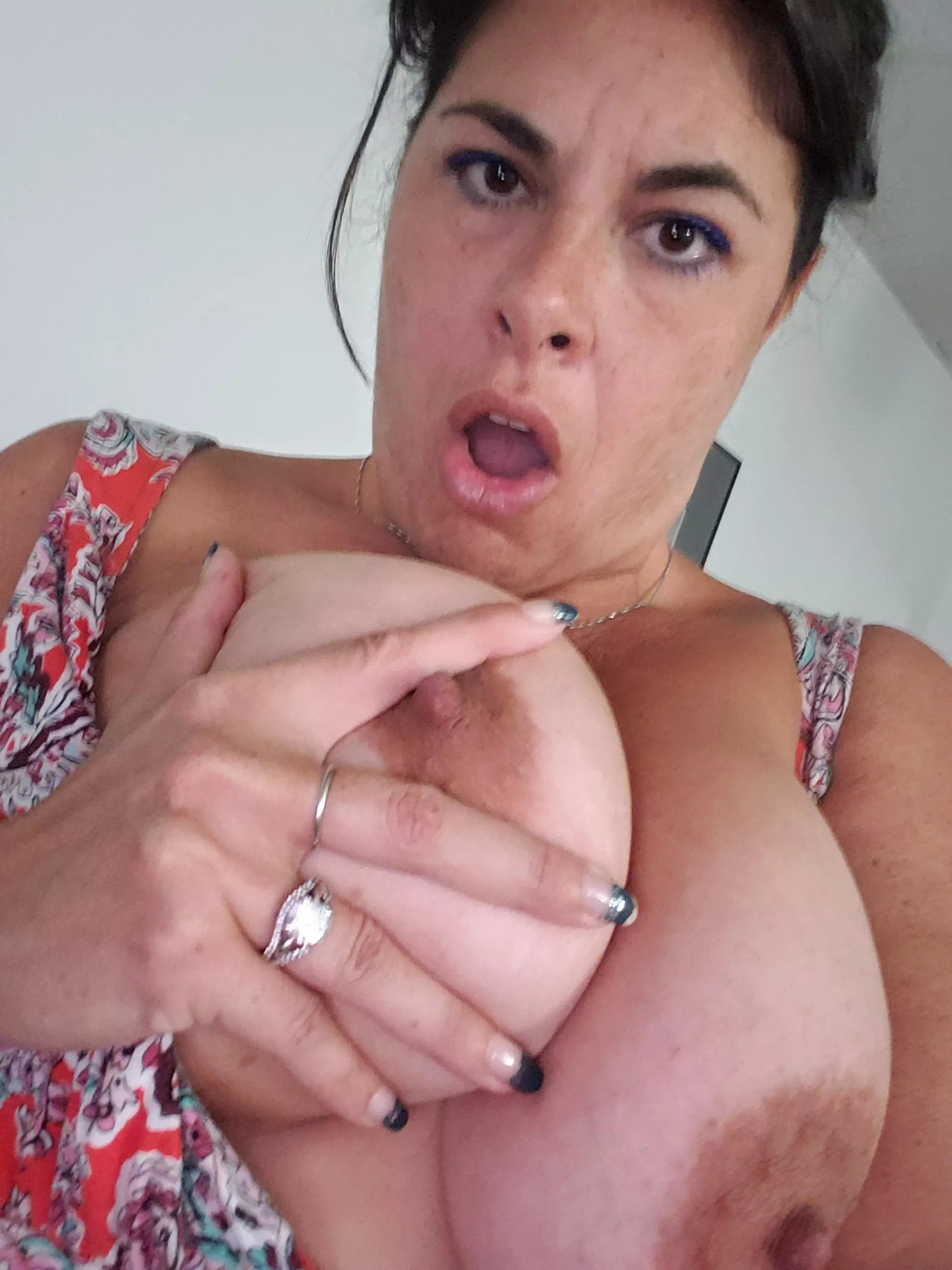 Hard nipples 😍 45F Northern Colorado