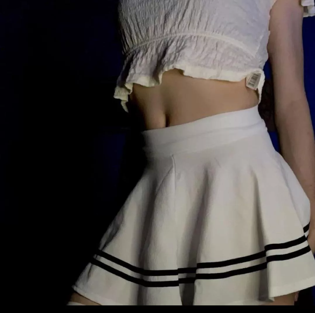 hey guys looking for other femboys to talk to, would love to meet more of you guys <3