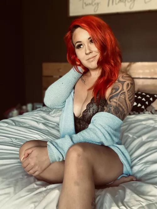 I love my bed, but I’d rather be in yours 💋 🔗⬇️ or in bio