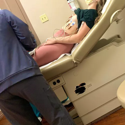 Nice surprise for the doc when he came to hook up the EKG [img]