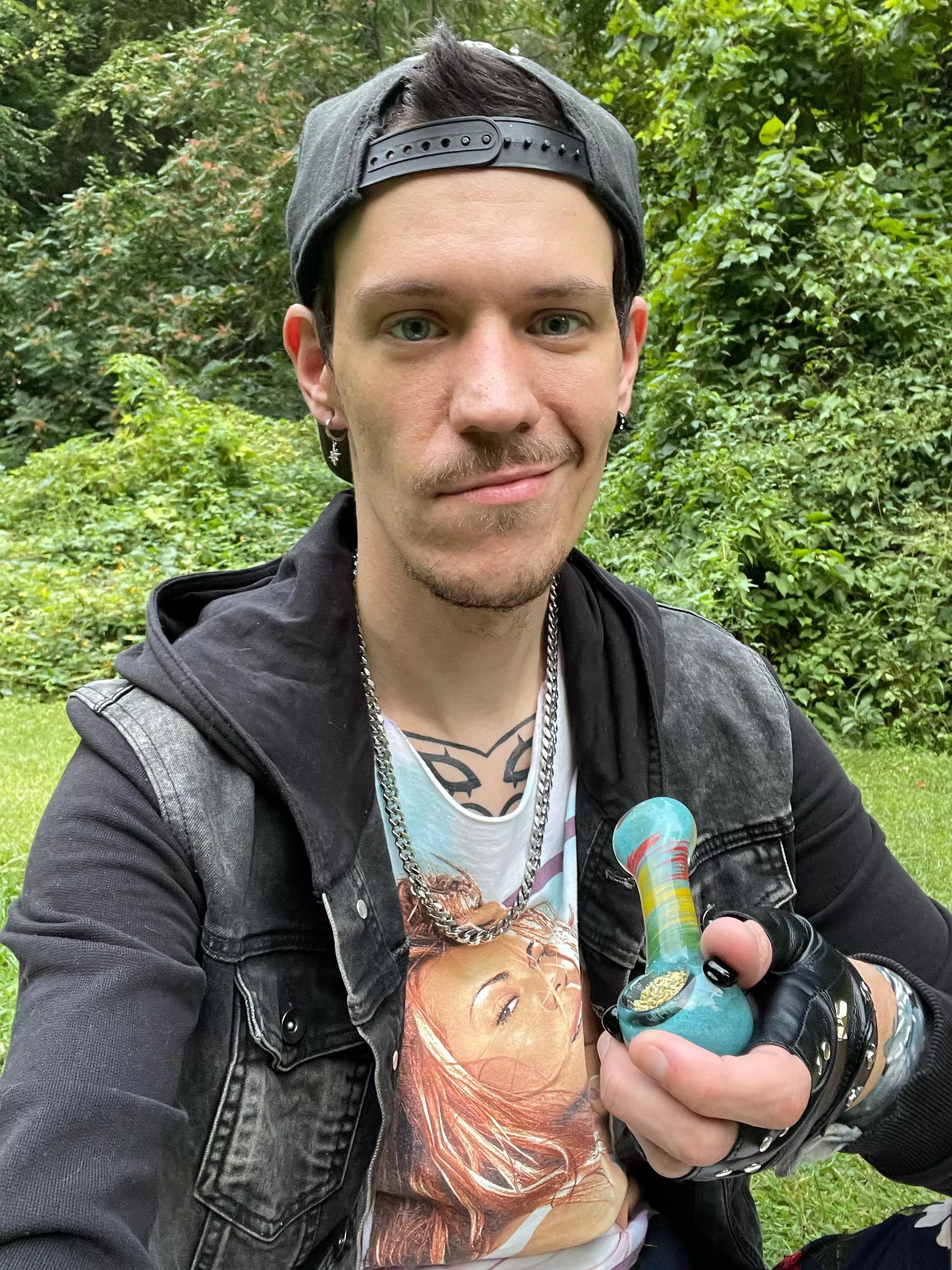 Nightly ritual: nature, weed, and video games. Wanna join? ☺️