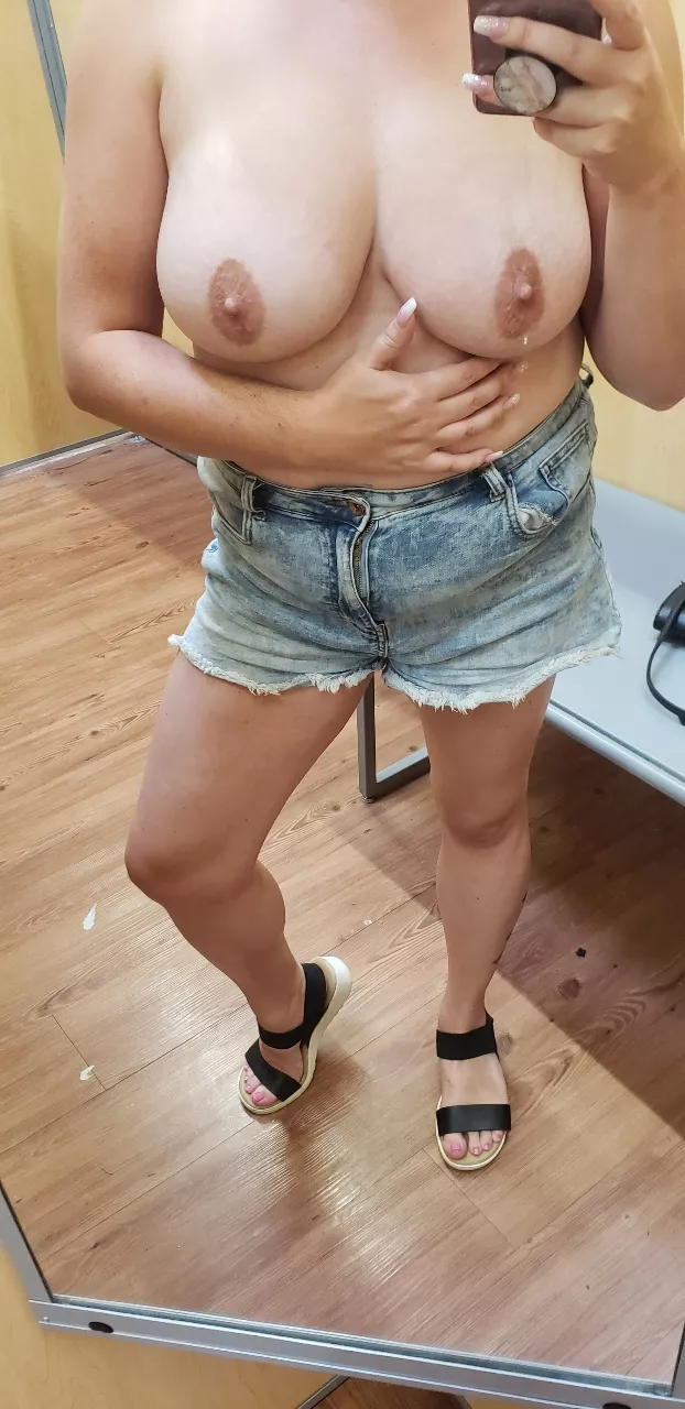 sometimes you just need to take your tits out (f)