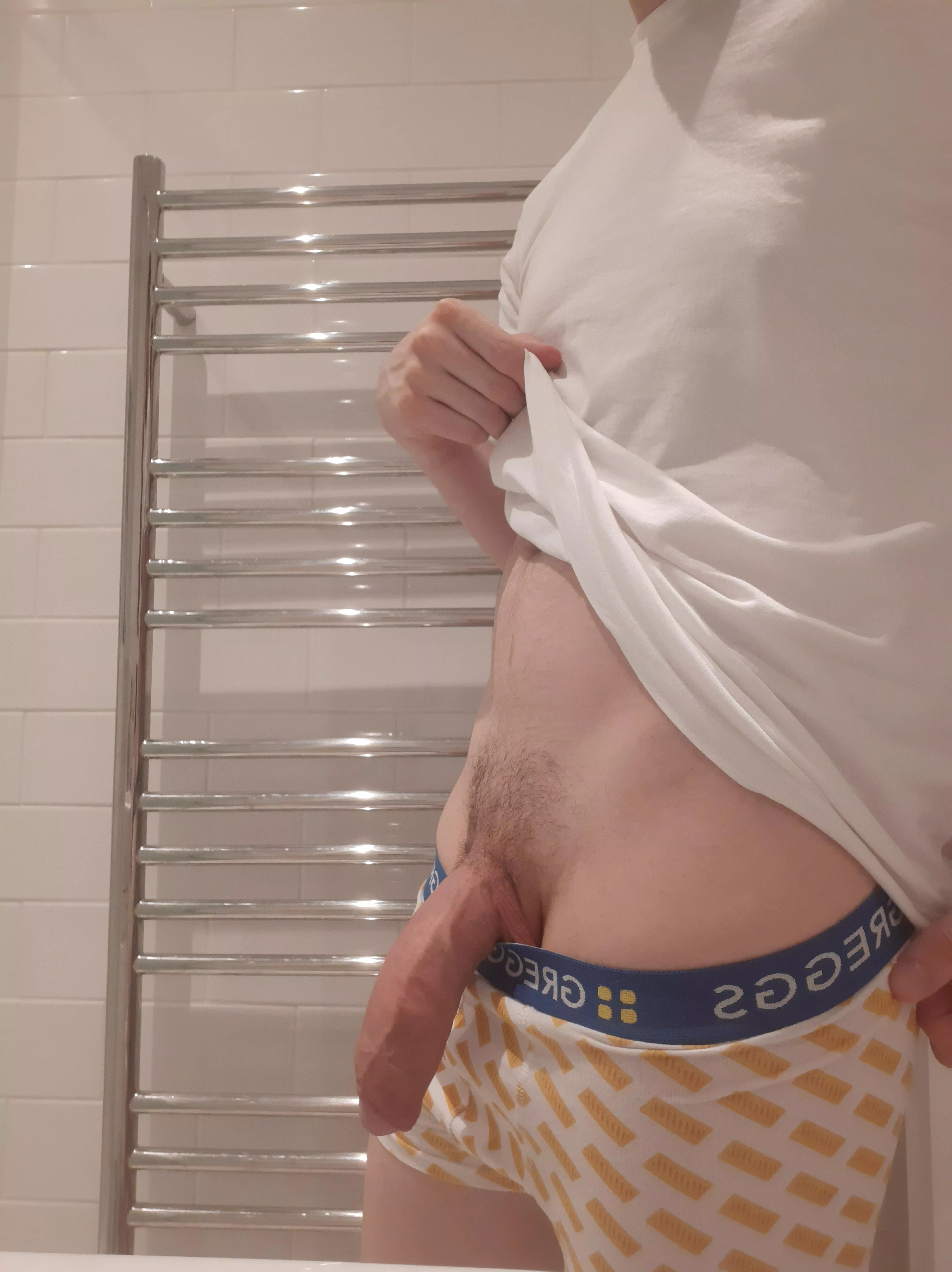 Would you drop to your knees to taste this sausage roll? 🤣