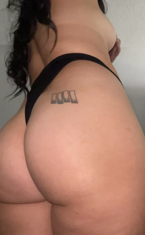 Would you let a milf sit on your lap like this? [stba]