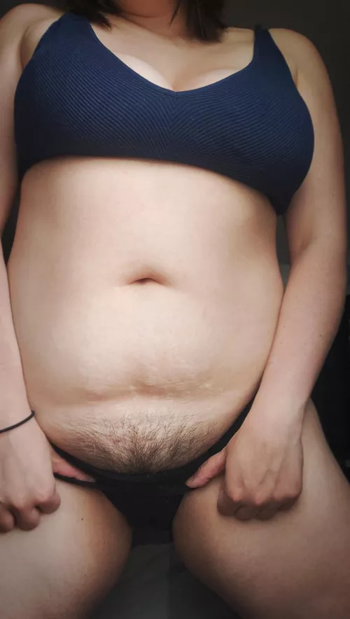 A little peek at my big bush~