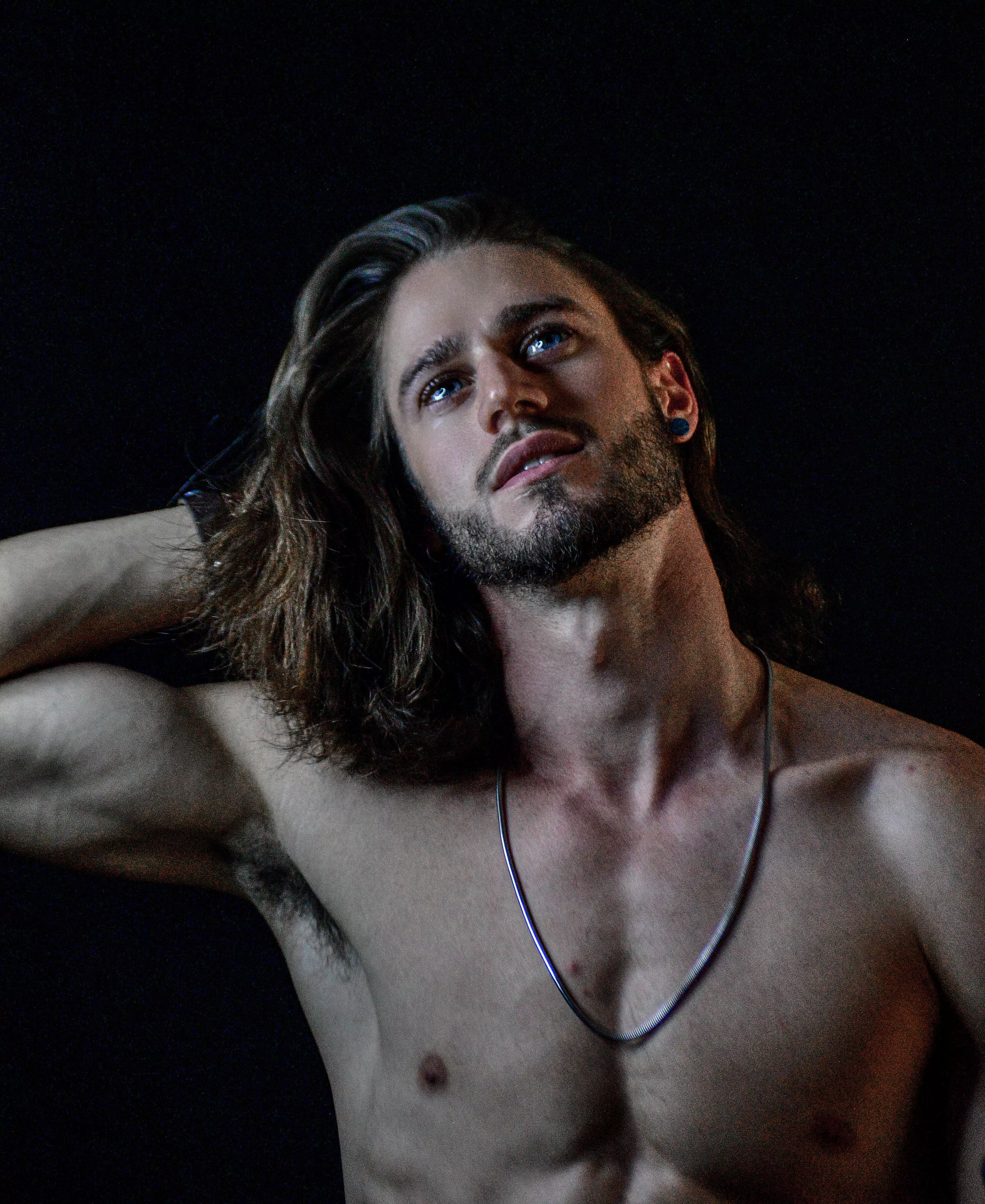 Back with black in the back 😜