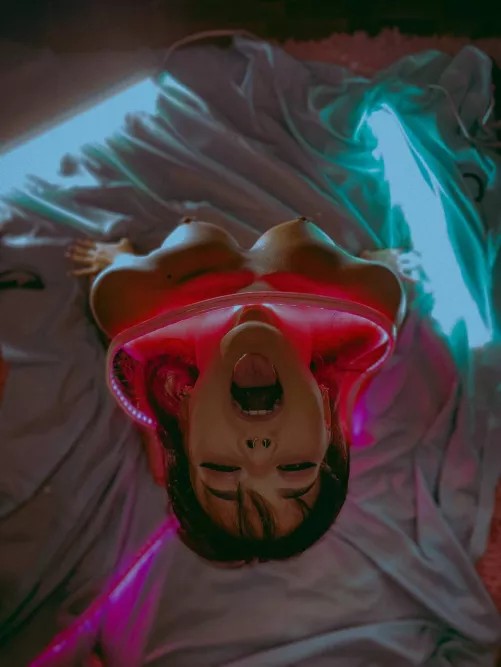 Do you like that view? 😈