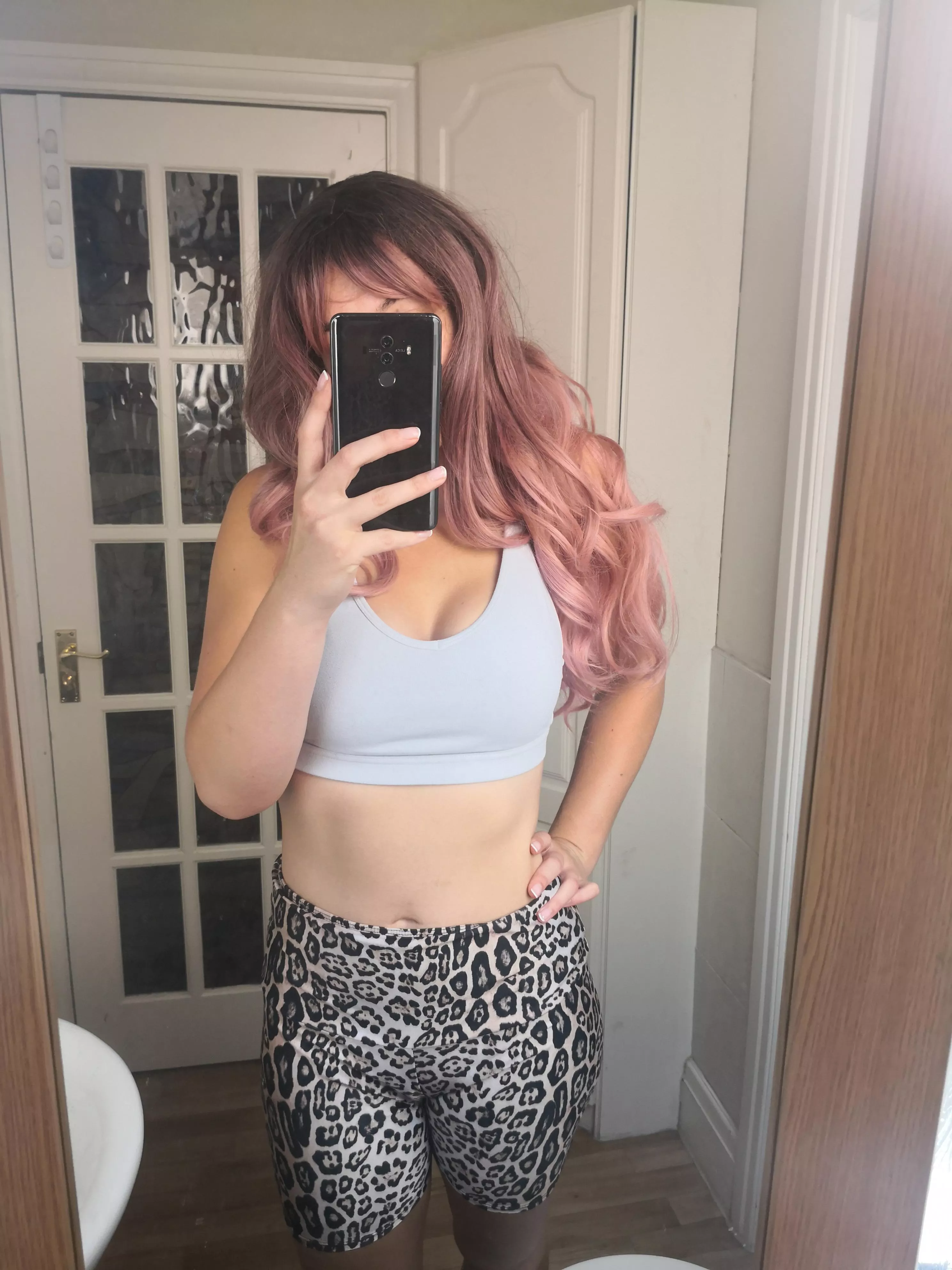 [f] sports bra on or off?😇😈