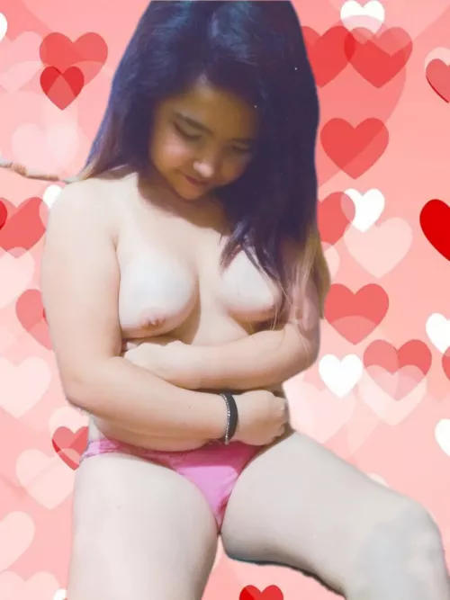 Fan of my 4'6 body and cute tits?