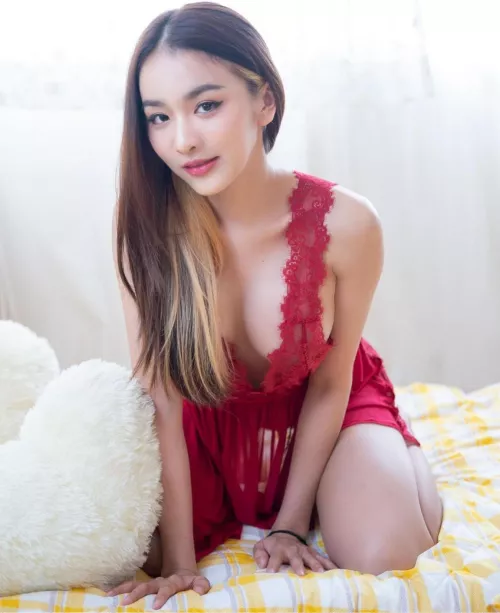 Lacy red