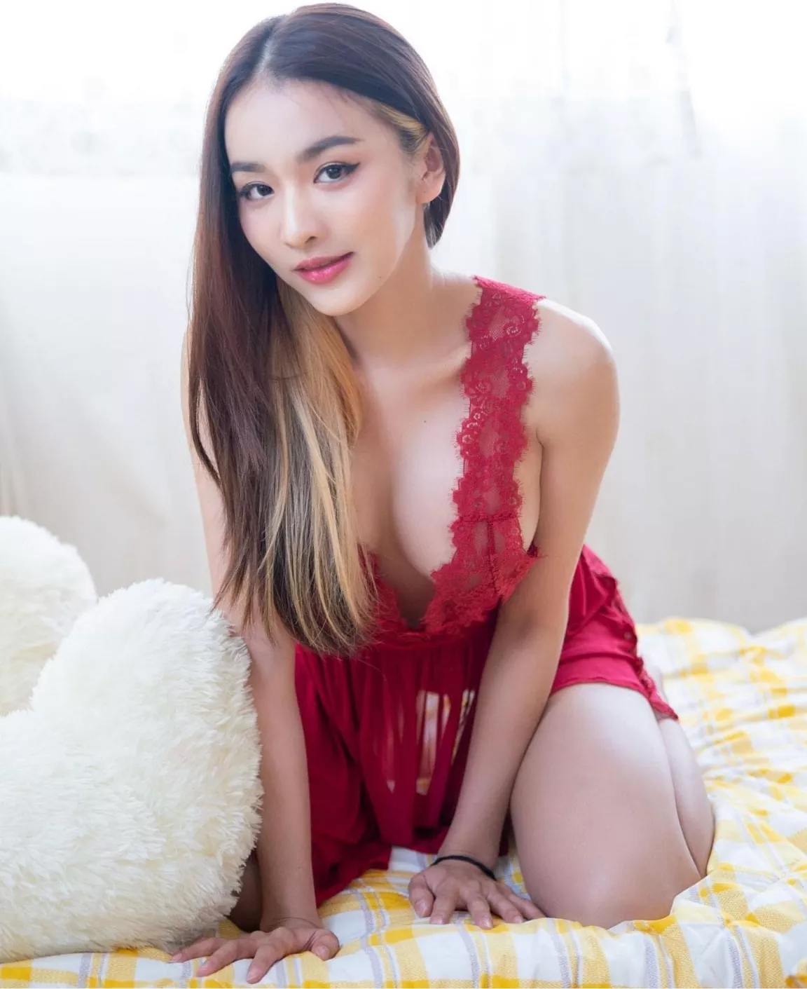Lacy red