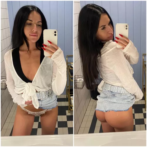 Let’s my skirt stay on during sex