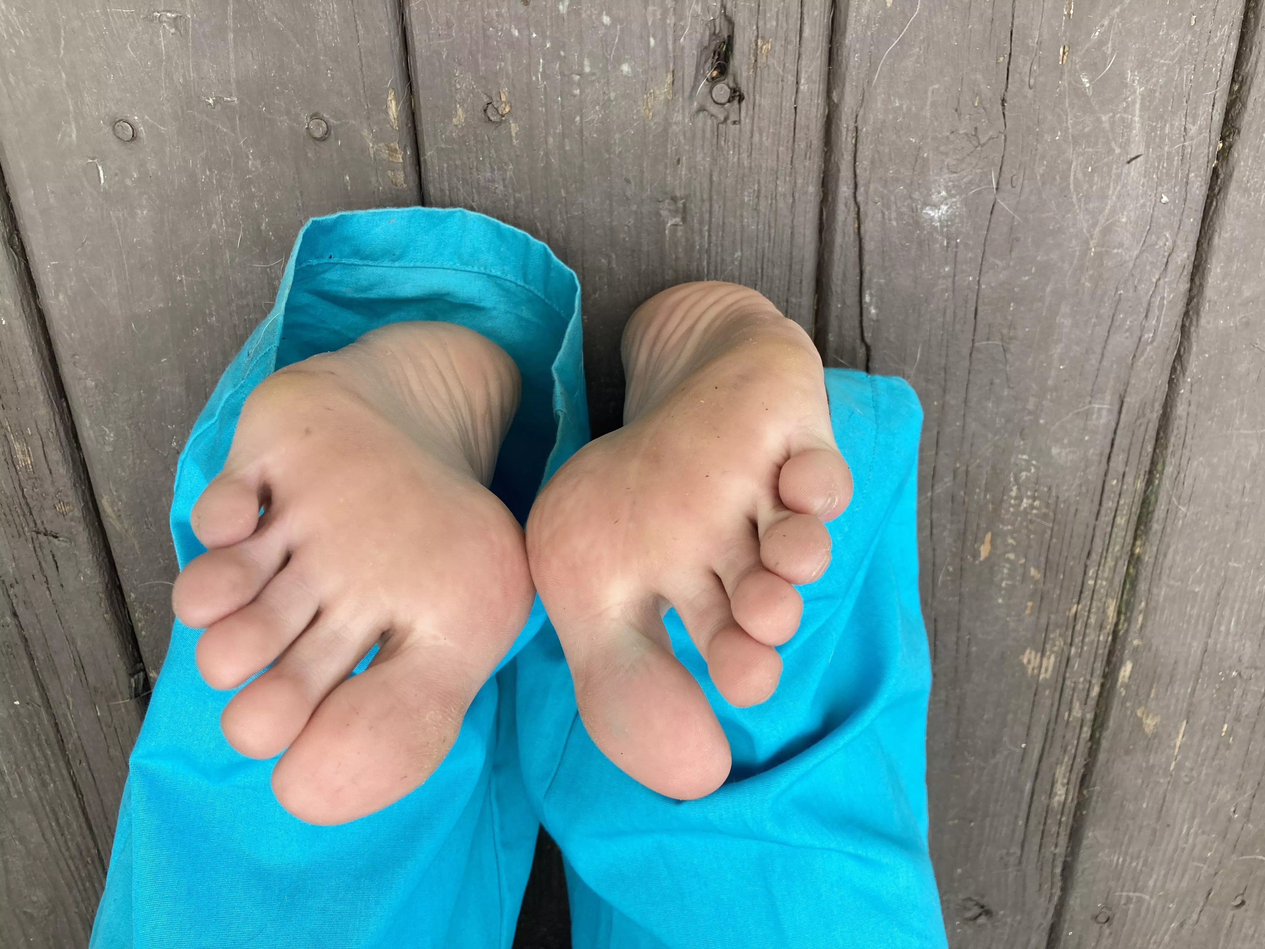 Scrubs feet just hit different 😏