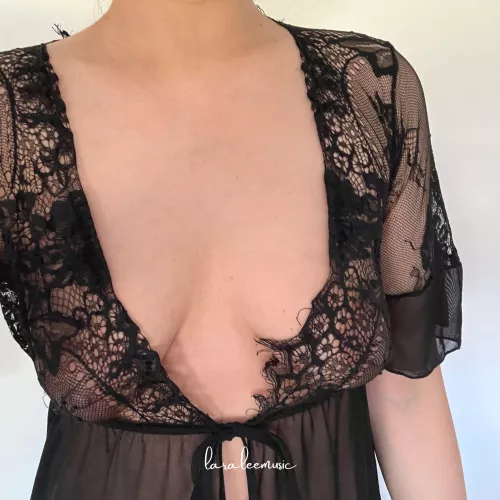 Should I wear this to my music recital? 🎼