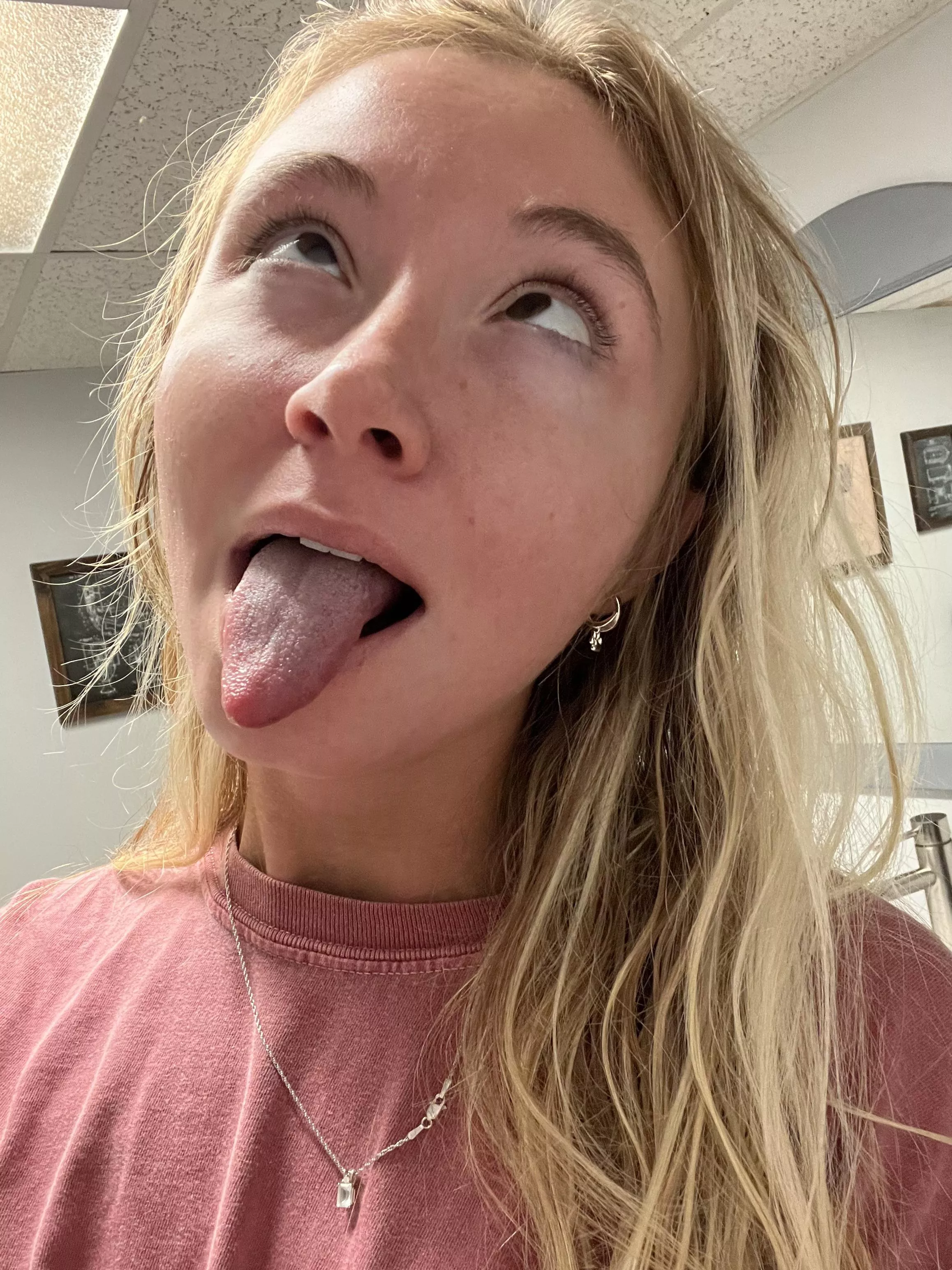 Straight on or head tilt