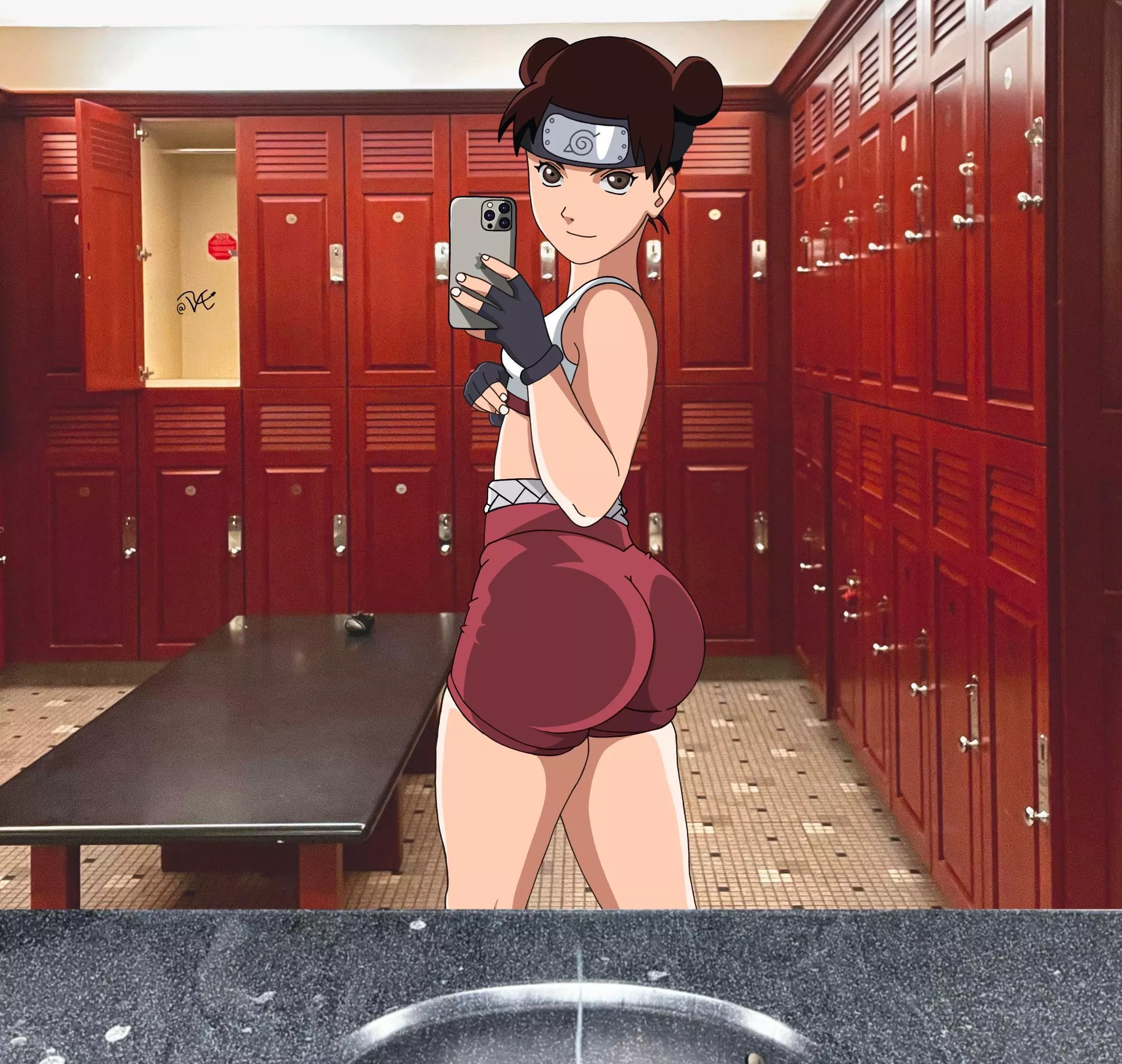 Tenten in booty shorts