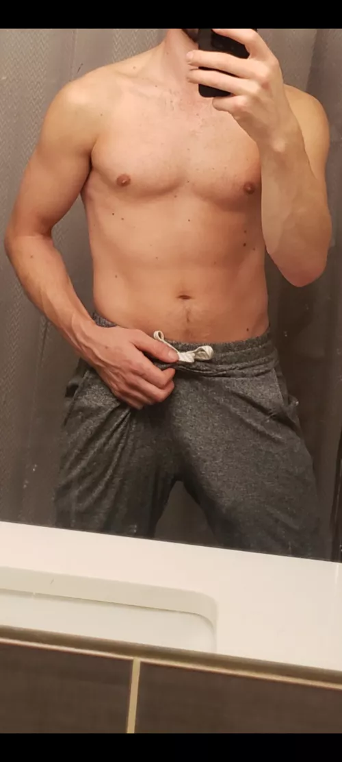 These pants feel so soft on my 🍆