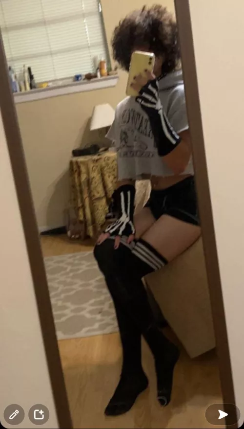 What do you guys think if me 😊 (18)