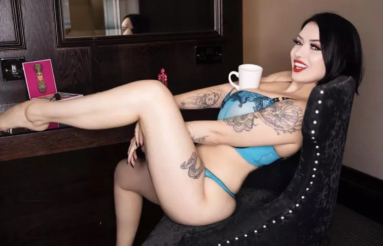 Worship me like a good puppy 👑 [domme]