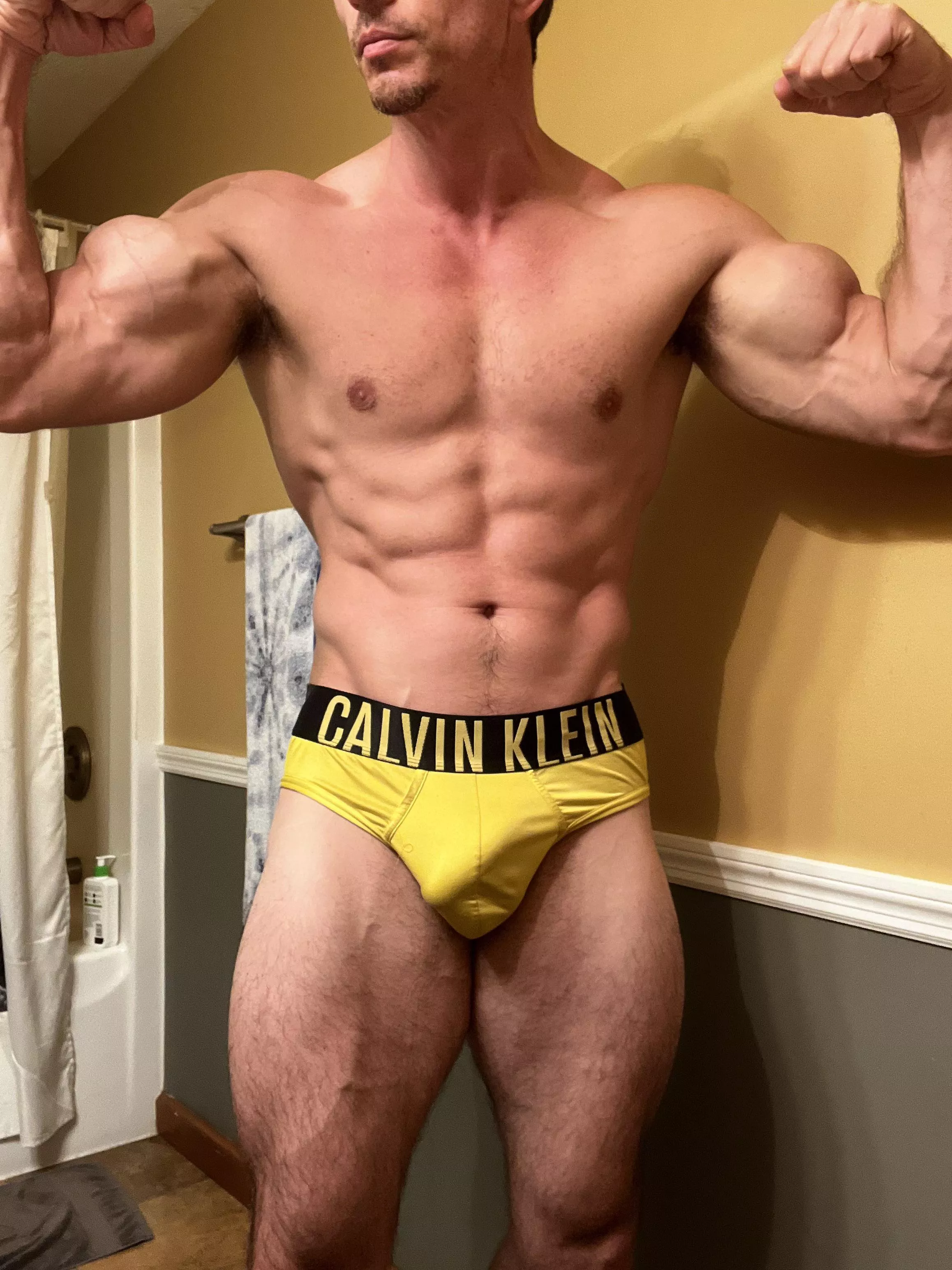 You like yellow bro? (39)