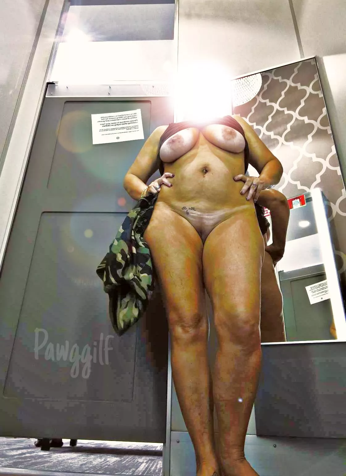 And which worker would suck my well used milkers while I try on outfits 🍒😘